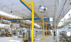 Free standing light crane system in production hall