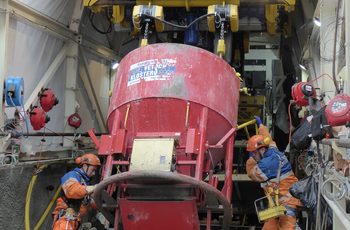 Electric chain hoists for cableway route construction