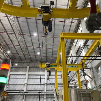 Electric chain hoist with curve-going trolley Cantilevered overhead conveyor with GIS chain hoist with trolley