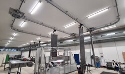 A GISKB overhead conveyor ensures the transport of heat exchanger elements from one work step to the next.