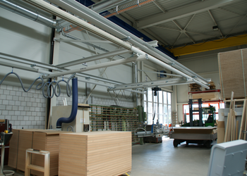 The GIS handling system consists of a light crane system with electric chain hoist, vacuum lifting device and tube lifter