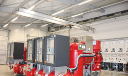 Light crane system in machine room for manual movement of goods